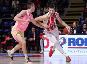 MEGA SE DRŽALA TRI DEONICE, A ONDA POTPUNI POTOP: Zvezda ubedljivo slavila! (FOTO)