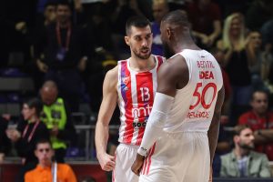 POLUVREME U PODGORICI: Zvezda rutinski održava prednost, Bentilu pet minuta dosta za dvocifren učinak! (VIDEO)