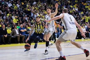 PARTIZAN SRUŠIO FENERBAHČE: Aleksa Avramović ključnim bacanjem doneo pobedu protiv lidera Evrolige!