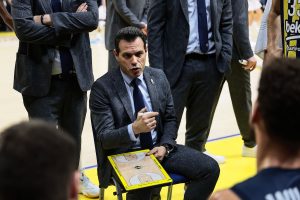 BIO JE LJUT NA SUDIJE, ALI JE IZBEGAO KOMENTARE: Itudis ogorčen nakon poraza! (VIDEO)