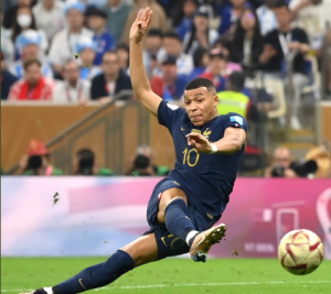 NEMA TITULE BEZ VELIKE DRAME: Mbape izborio produžetke! (VIDEO)