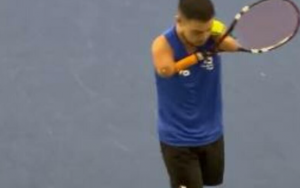 SUVIŠNO JE TROŠITI REČI – OVAJ ČOVEK JE HEROJ: Čilenac nema ruke, ali tenis igra na maestralan način! (VIDEO)