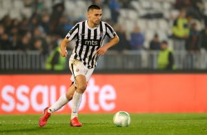 17 ŽUTIH KARTONA NA 32 MEČA: Partizanov vezista ima objašnjenje za svoju igru!