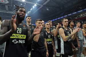 (POLUVREME) VELIKA BORBA U STOŽICAMA: Cedevita Olimpija sjajno odoleva Partizanu, crno-beli se muče u Ljubljani!