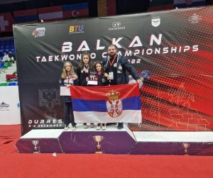 SRBIJA NE MORA DA BRINE – IMA NOVU MILICU MANDIĆ: Nina gazi sve pred sobom, donela je zlato iz Albanije! (FOTO)