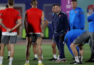 POSLEDNJI TRENING PRED ŠVAJCARSKU: Piksi održao govor igračima, pa napustio teren! (FOTO)