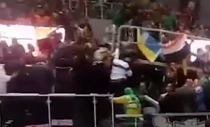 STRAVIČNE SCENE U EGIPTU: Urušile se tribine na košarkaškoj utakmici, ima i povređenih! (VIDEO)