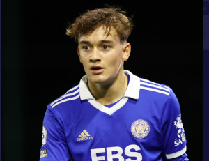 OVO JE STRAHOVITO! VUNDERKIND LESTERA ZAVRŠIO SEZONU ZBOG MONSTRUOZNOG FAULA: ‘Jedan od najgorih startova u fudbalu ikada!’ (VIDEO)