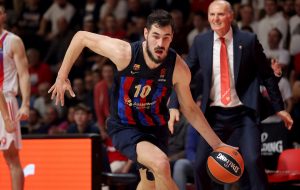 MNOGI OVO NISU VIDELI: Navijači Zvezde nakon meča čašom pogodili Nikolu Kalinića! (VIDEO)