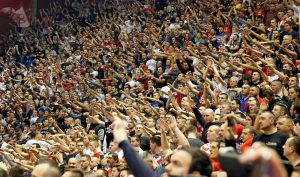 LITVANCE ČEKA PRAVI PAKAO U GROTLU PIONIRA: Zvezda rasprodala celu halu za meč protiv Žalgirisa! (FOTO)