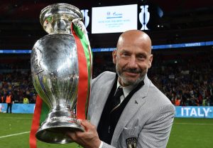 PREMINUO LEGENRADNI ITALIJANSKI FUDBALER: Opaka bolest bila je nemilosrdna! (VIDEO)