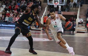 DOMINACIJA DOMAĆINA U EVROLIGI: PAO počistio Žalgiris u Atini, Monako ubacio stotku, Fener posrnuo u Lionu!