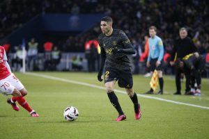 REMS HEROJSKOM PARTIJOM DO BODA: PSŽ sa igračem manje pao u poslednjim sekundama! (VIDEO)