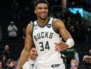 POLITIČKI RAT U AMERICI ZBOG ADETOKUMBA: Zaratili vlast i opozicija oko toga da li je on Grk!? (VIDEO)