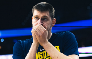 MOŽDA JE ON MVP, ALI SADA SE JOKIĆ PITA: Srbin igra samo kada to treba timu, ova slika sve pokazuje! (FOTO)