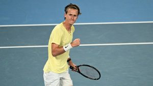 NASTAVLJA SE SEČA FAVORITA U MELBURNU: Ode kući i Danil Medvedev! (VIDEO)