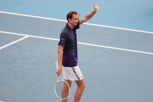 MEDVEDEV SE PODSMEVAO NOVAKU? Svi su ovo videli kao sraman potez ruskog tenisera! (FOTO)