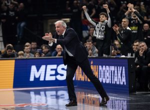 OBRADOVIĆ POSLE UBEDLJIVE POBEDE: „Izuzetno sam zadovoljan agresivnošću, u Trifunovića najviše verujem!