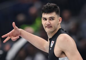 PUKLA STOTKA U ARENI: Partizan pregazio Zvezdinog dželata, Vukčević odigrao utakmicu karijere!