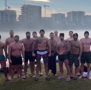 OD ČEGA JE OVAJ ČOVEK: Srpski MMA borac doživeo tešku povredu, oporavio se brže nego što je očekivano i uleteo u ledenu reku! (VIDEO)