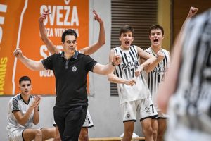 PARTIZANOVA UBEDLJIVA POBEDA NAD ZVEZDOM: Uzbudljiv kadetski derbi pripao crno-belima! (FOTO)