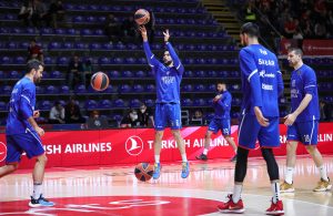 HAOS U REPREZENTACIJI FRANCUSKE: Iskusnom centru visi nastup u nacionalnom timu zbog odlaska u Rusiju!