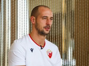 BORJAN ZVANIČNO U SLOVANU: U Bratislavi predstavljena legenda Crvene zvezde! (FOTO)