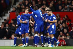 ČELNICI EVERTONA U STRAHU: Navijačima je dosta, ozbiljno prete vlasniku kluba!