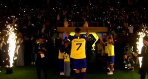 VELIČANSTVEN DOČEK U RIJADU: Saudijska Arabija slavi Kristijana Ronalda! (VIDEO)