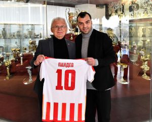 GORAN PANDEV NA ‘MARAKANI’: ‘Falio mi je crveno-beli dres sa mojim imenom!’ (FOTO) (VIDEO)