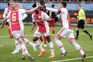 TADIĆ POGODIO ZA PREOKRET AJAKSA: Srpski fudbaler postigao gol koji će možda odlučiti u borbi za titulu! (VIDEO)