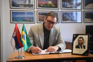 VUČIĆ TVRDI DA NEMA RAZLOGA DA KRITIKUJE FK CRVENU ZVEZDU: Ipak predsednik istakao da u košarci niko u Evropi ne dobija para kao večiti!