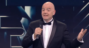 SAHRANA FUDBALA U REŽIJI, ZLI JEZICI BI REKLI, POHLEPNOG ŠVAJCARCA: Infantino želi da proda deo Mundijala privatnim investitorima?!