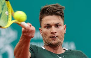 SRBIN RAZBIO BORHESA: Kecmanović rutinski do četvrtfinala!