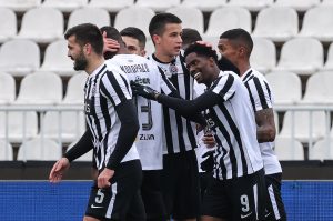 (POLUVREME) NEGLEDLJIV FUDBAL U HUMSKOJ: Partizan ima minimalnu prednost protiv Radničkog! (VIDEO)