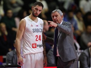 PEŠIĆ ISKRENO: ‘Ključ uspeha je odbrana, a mi mnogo gledamo NBA! Ne razumem pitanja o Teodosiću, niko nije precrtan!’ (FOTO)