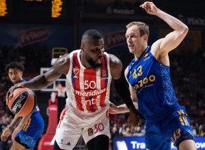 ZVEZDA IGRA DOBRO, ALI ALBA IM DIŠE ZA VRATOM: Izabranici Duška Ivanovića imali +12 u jednom momentu! (FOTO)