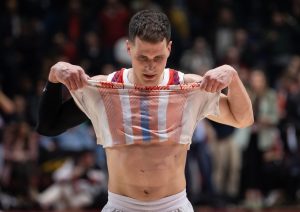 NEDOVIĆ LOŠE PODNEO PORAZ, GROBARI TO JEDVA DOČEKALI: Zvezdin bek obrisao Tviter!