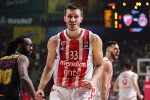 FILIP PETRUŠEV IZVEO ZAKUCAVANJE MESECA U EVROLIGI: Potez protiv Albe oduševio Evropu, na listi je i Smailagić! (VIDEO)