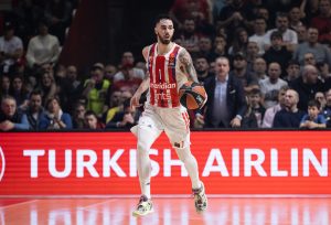 (POLUVREME) ŠUTERSKA RAPSODIJA CRVENE ZVEZDE: „Crveno-beli“ vode protiv Igokee 61:30!