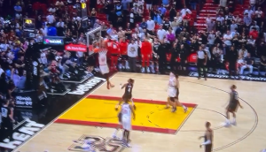 AKCIJA MAJAMIJA KOJA JE ODUŠEVILA NAVIJAČE: Za 0.4 sekunde došli do pobede! (VIDEO)