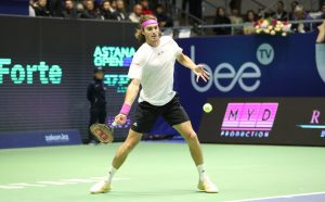 CICIPAS PREDAO RUNEU MEČ: Evo kako ovo utiče na Đokovića!