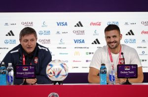 FIFA POKAZALA KAKO JE KO GLASAO U IZBORU ZA NAJBOLJEG IGRAČA: Ovako je izgledalo glasanje selektora Stojkovića i kapitena Tadića!