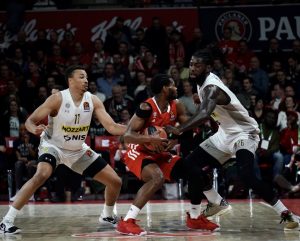 PARTIZANOVA VELIKA POBEDA U MINHENU: Grobari napravili domaću atmosferu, crno-beli srušili Bajern u drugom poluvremenu! (FOTO)