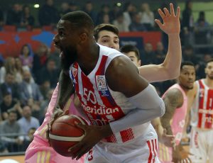 (POLUVREME) ZVEZDA VODI U NIŠU: Mega u završnici uspela da smanji zaostatak!