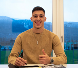 LAZETIĆ STIGAO KOD MIROSLAVA KLOSEA: Mladi napadač pojačao tim iz Bundeslige! (FOTO)