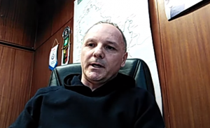 MIHIN BRAT ZAPLAKAO U EMISIJI: „Delili smo jedan krevet… Mnogo mi je teško!“ (VIDEO)