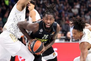 LESOR PRESTIGAO MICIĆA, OSTAO JE JOŠ SAMO JEDAN KORAK: Partizanov centar u najužoj borbi za MVP-ja!