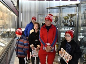 SRPSKI ŠAMPION NASTAVIO AKCIJU ‘ZVEZDA JE PORODICA’: Crveno-beli ugostili Slavujeviće na ‘Marakani’! (VIDEO)