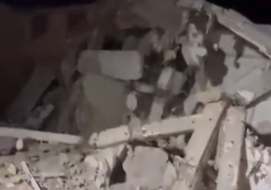 STRAŠNE SCENE U TURSKOJ: Kapiten turske reprezentacije ispod ruševina sa trudnom ženom i sinom! (VIDEO)